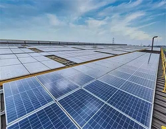 Instalações solares em telhados no Reino Unido atingem recorde histórico